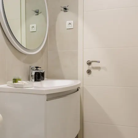 Barbara Ii - Luxury With Balcony *