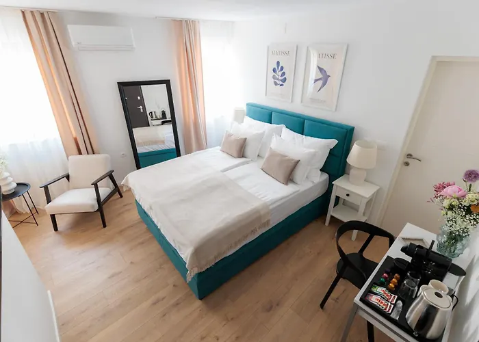 Barbara Ii - Luxury With Balcony ゲストハウス 3*