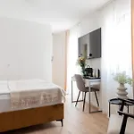 Barbara Ii - Luxury With Balcony