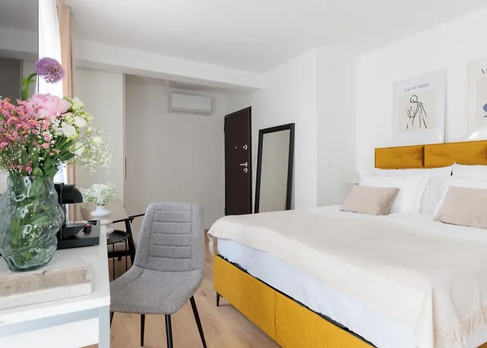 Barbara Ii - Luxury With Balcony